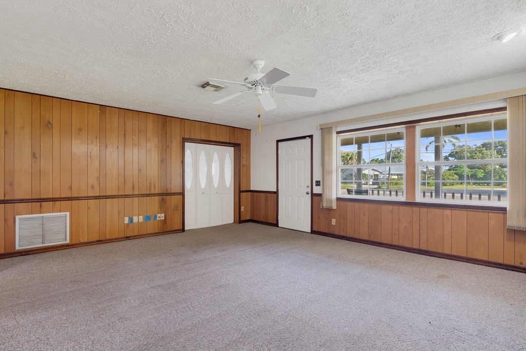 Vero Beach, Florida 32960, United States, 2 Bedrooms Bedrooms, ,2 BathroomsBathrooms,Residential,Active,228329