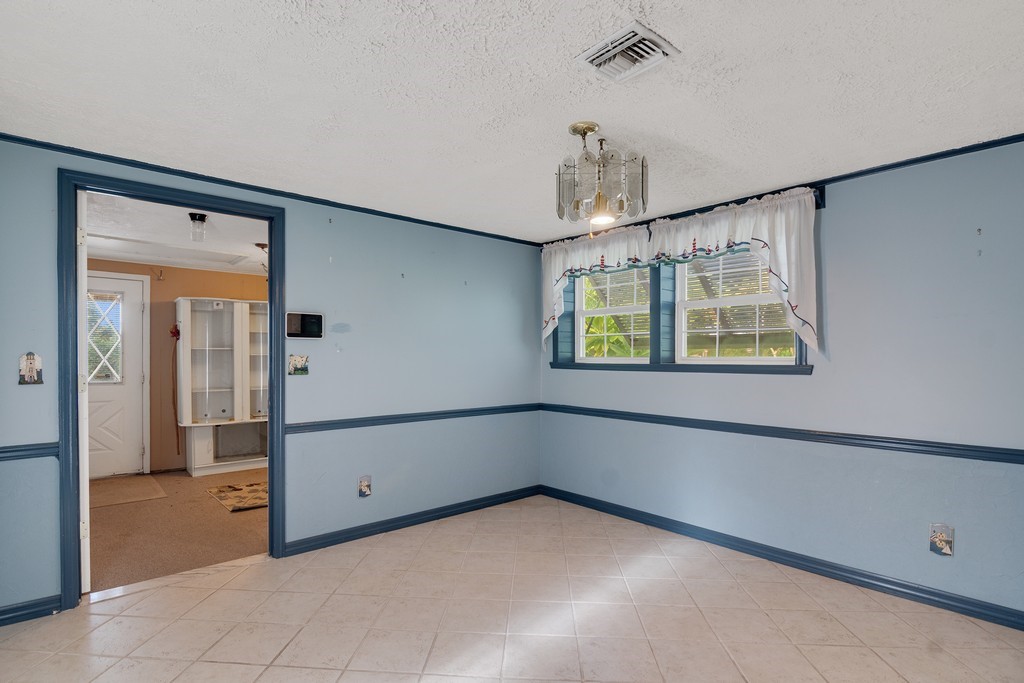 Vero Beach, Florida 32960, United States, 2 Bedrooms Bedrooms, ,2 BathroomsBathrooms,Residential,Active,228329