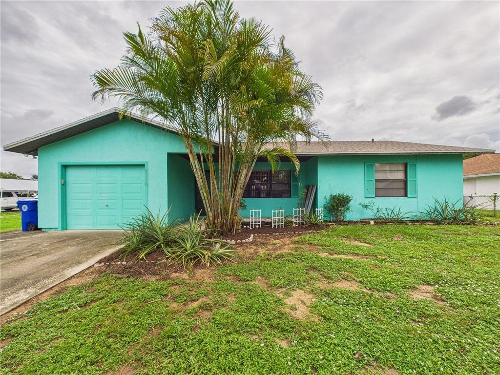 Photo of 833 Barker Street, Sebastian, FL 32958 (MLS # 291164)
