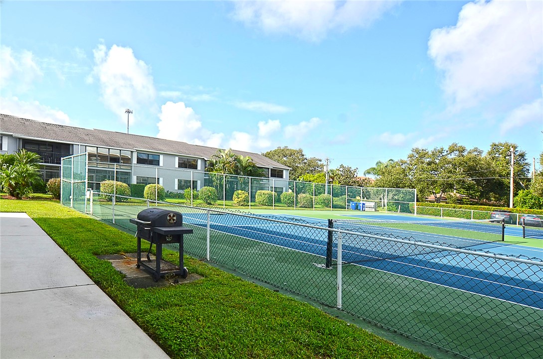 1901 indian river Boulevard C203