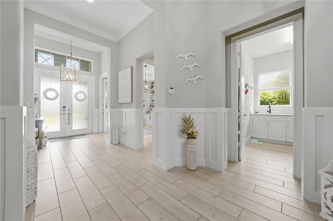 413 Jacqueline Way SW