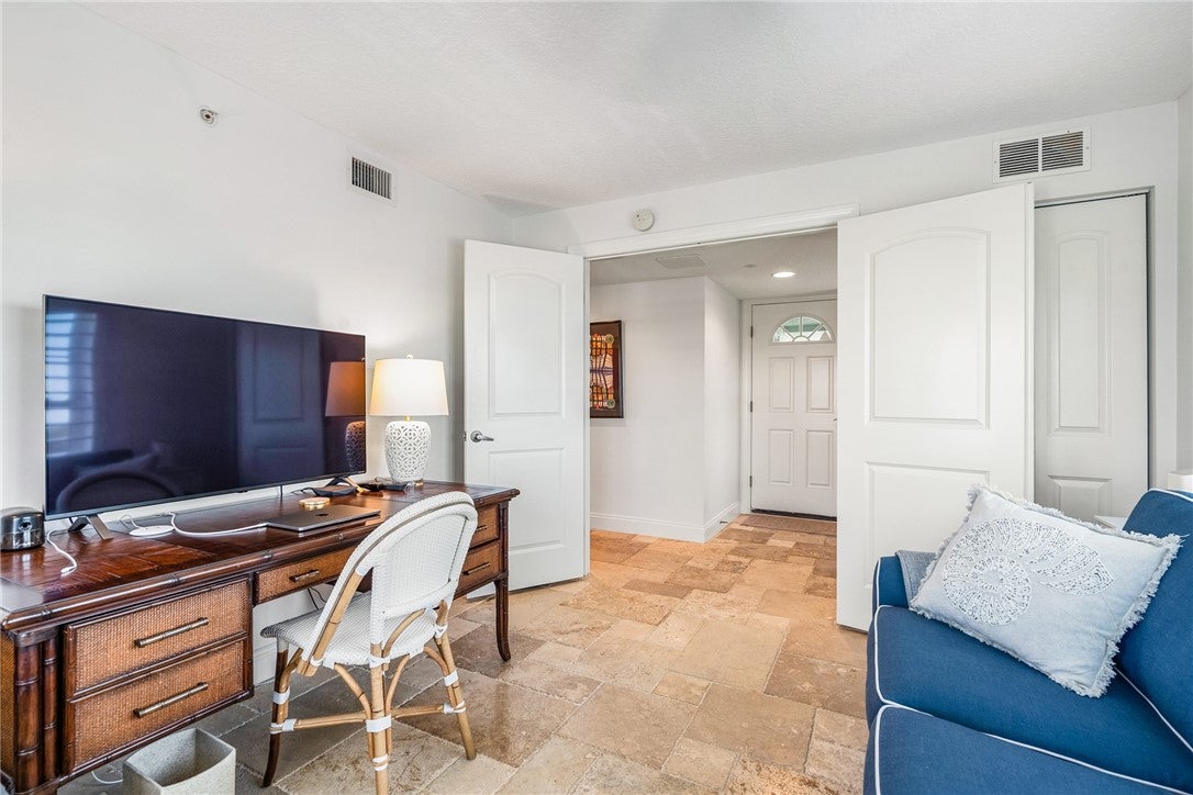 2700 Ocean Drive 405