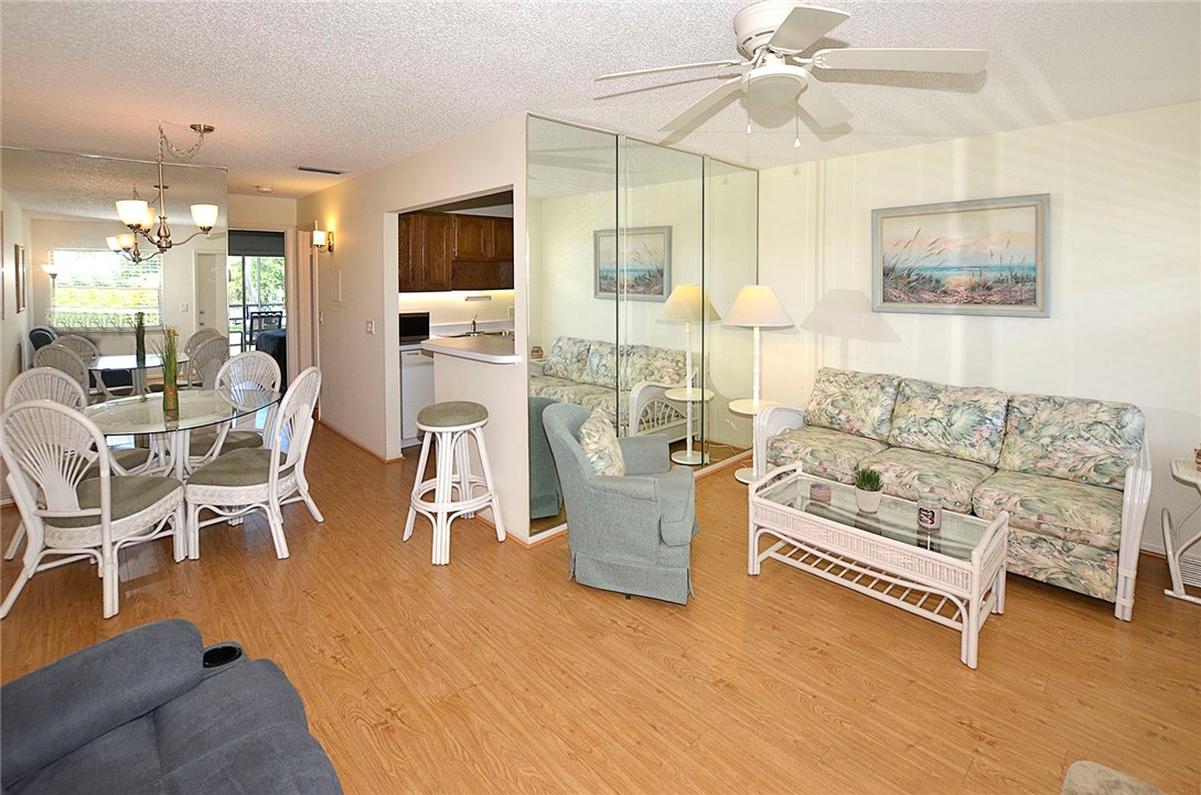 12 Vista Gardens Trail 204