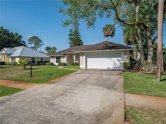 141 39TH DR, VERO BEACH, FL 32968 - Image ae709e8bec2aad9e5dbfcbfac5320fea/1639273128