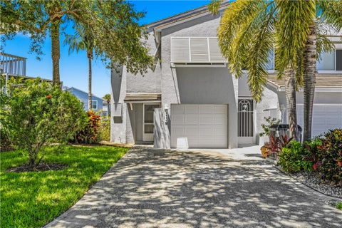 2476 Harbour Cove Drive, Hutchinson Island, FL 34949