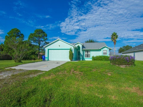 8155 100th Court, Vero Beach, FL 32967
