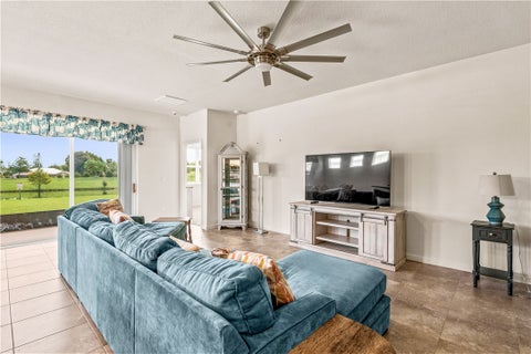 2201 Crowned Eagle Circle Sw, Vero Beach, FL 32962