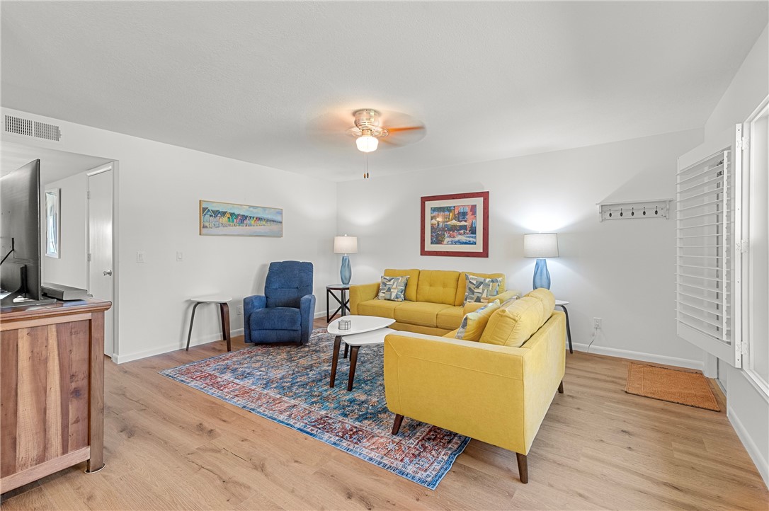 39 Vista Gardens Trail 102