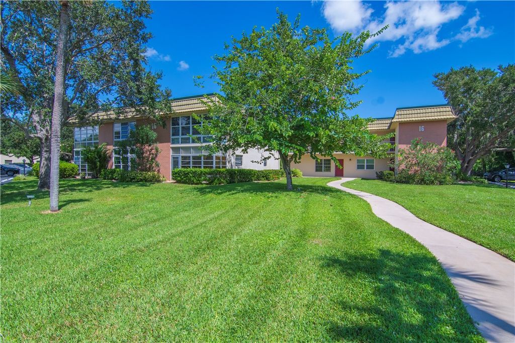 Photo of 16 Vista Gardens Trail #105, Vero Beach, FL 32962 (MLS # 291407)