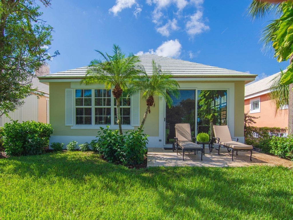 1410 Saint Catherines Circle