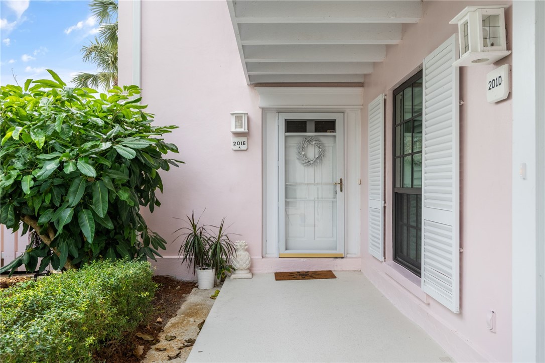 300 Harbour Drive 201-E