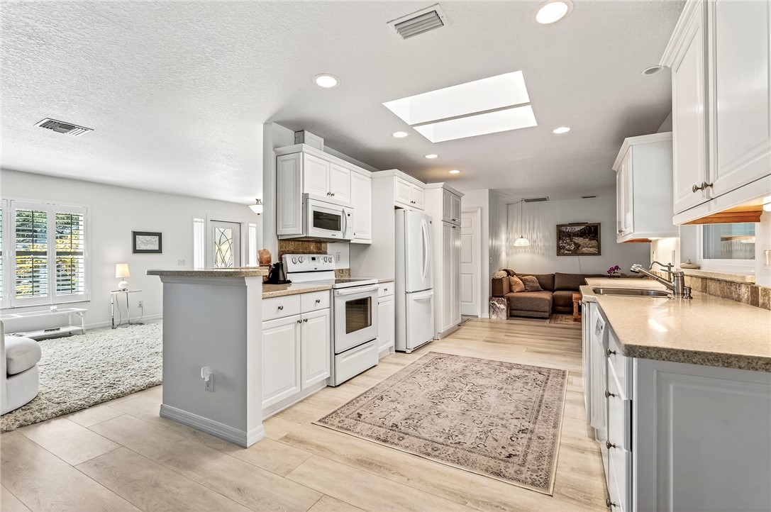 Vero Beach, Florida, 32963, United States, 4 Bedrooms Bedrooms, ,2 BathroomsBathrooms,Residential,Active,1986160