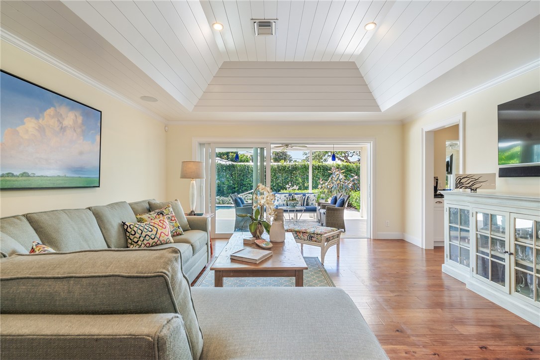 516 Honeysuckle Lane