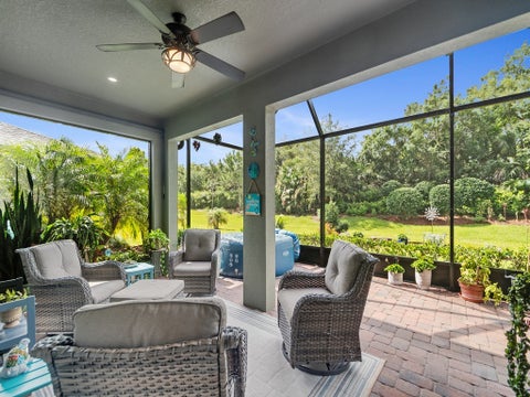 2543 Crowned Eagle Circle Sw, Vero Beach, FL 32962
