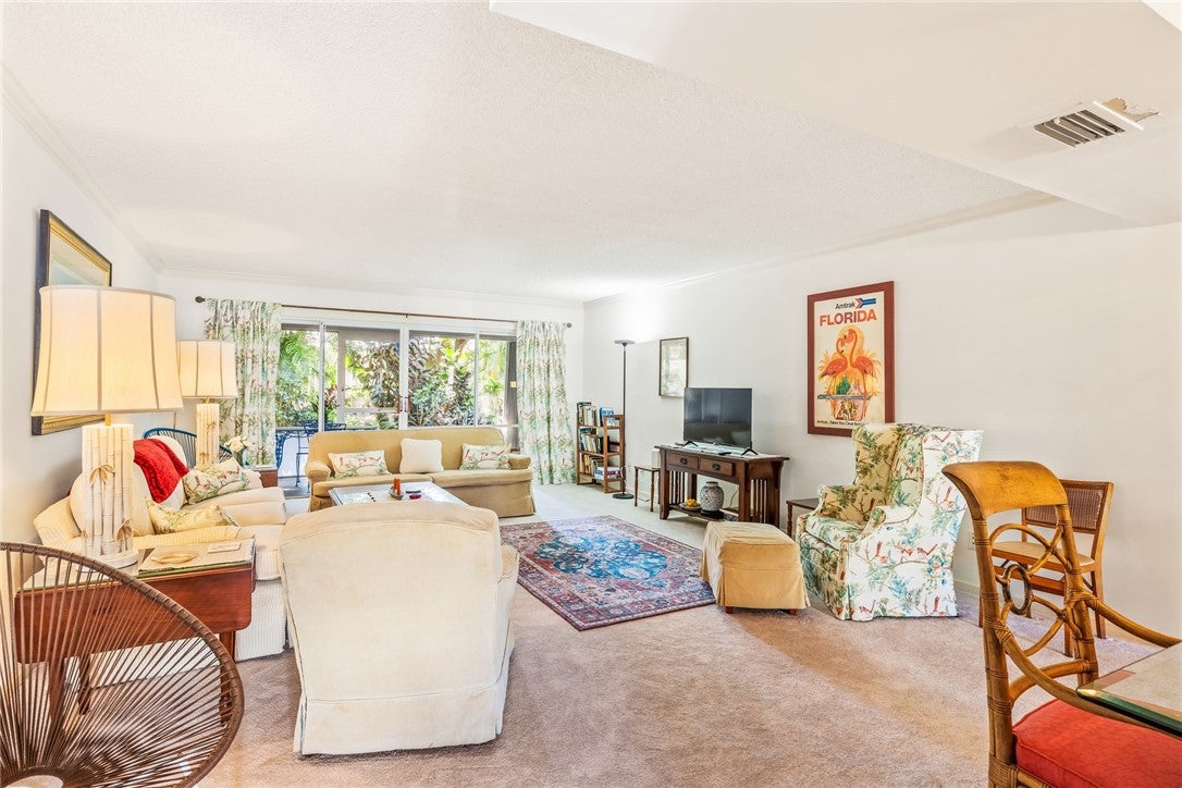 2743 Ocean Drive 40E