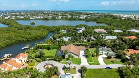 2100 Seminole Shores Lane, Vero Beach, FL 32963