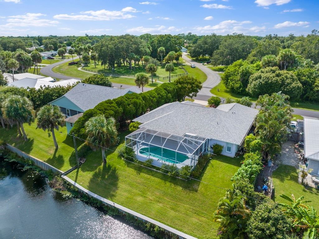 Photo of 1253 George Street, Sebastian, FL 32958 (MLS # 290905)