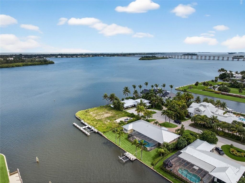 Photo of 4 Sailfish Road, Vero Beach, FL 32960 (MLS # 291368)