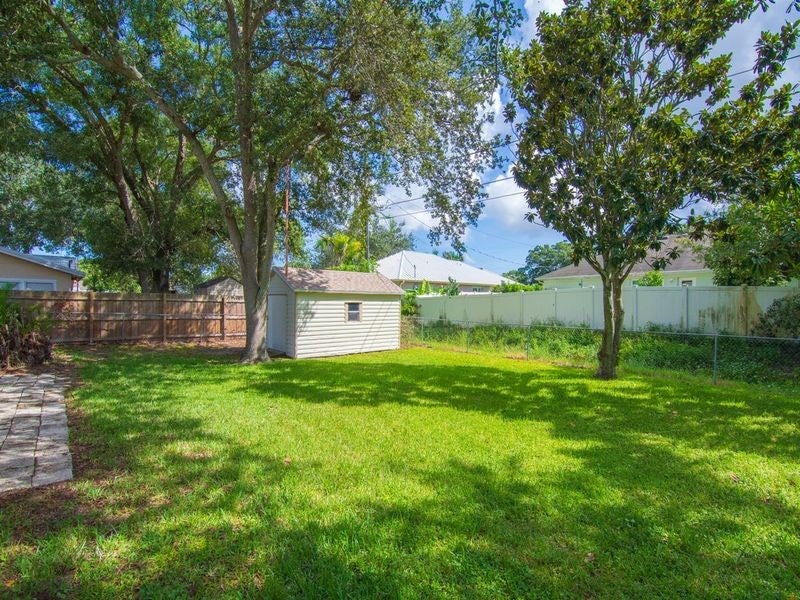 407 Easy Street