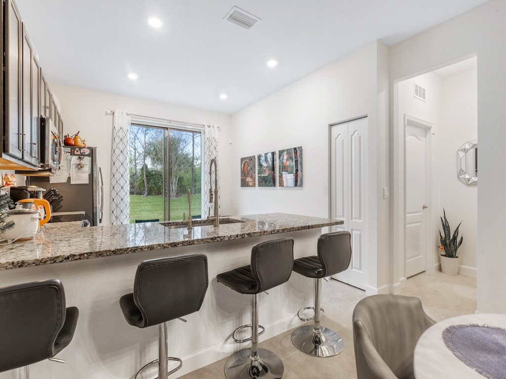 10083 W Villa Circle