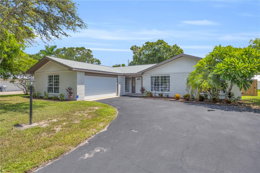 Vero Beach, Florida 32960, United States, 4 Bedrooms Bedrooms, ,2 BathroomsBathrooms,Residential,Active,196369