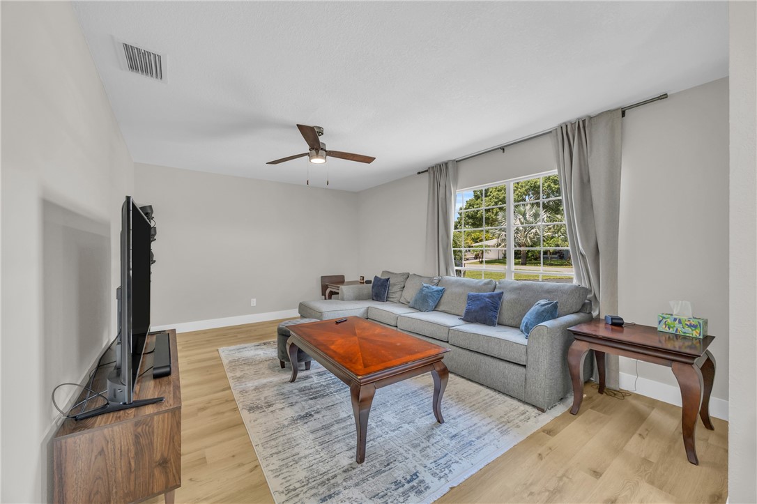 Vero Beach, Florida 32960, United States, 4 Bedrooms Bedrooms, ,2 BathroomsBathrooms,Residential,Active,196369