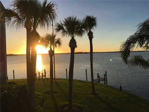 1776 Mooringline Drive 204 Vero Beach FL 32963