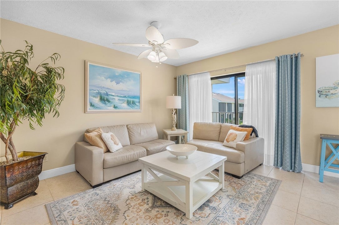 3209 S Lakeview Circle 8202