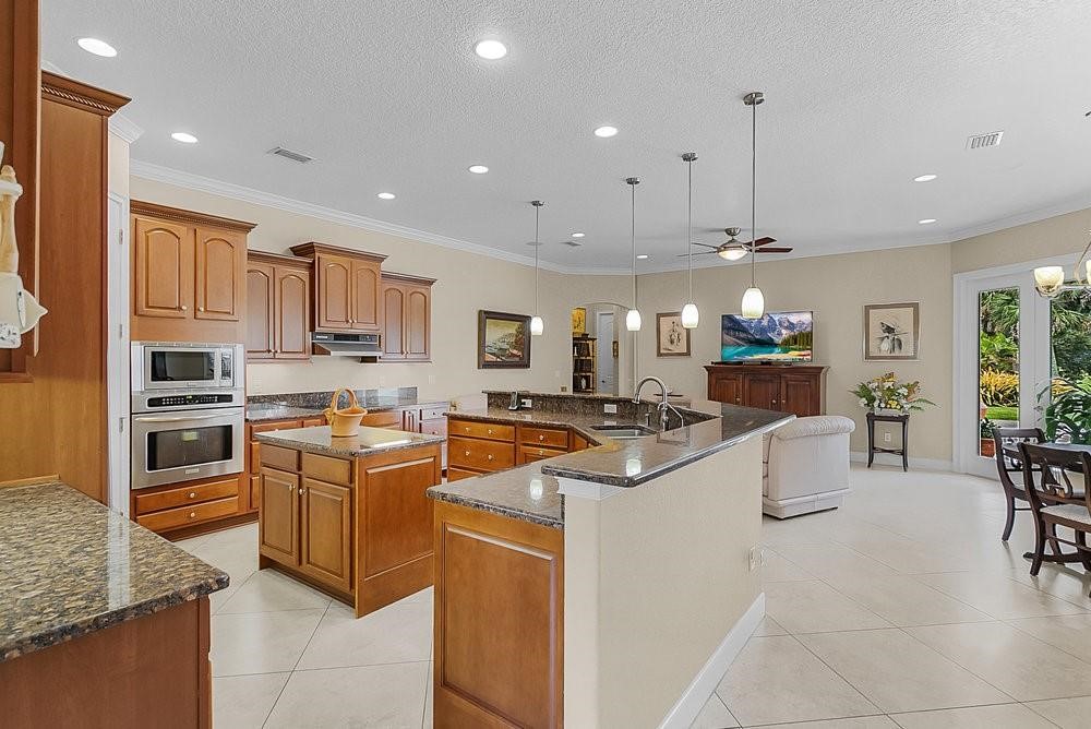 Fellsmere, Florida, 32948, United States, 6 Bedrooms Bedrooms, ,5 BathroomsBathrooms,Residential,Active,1863540