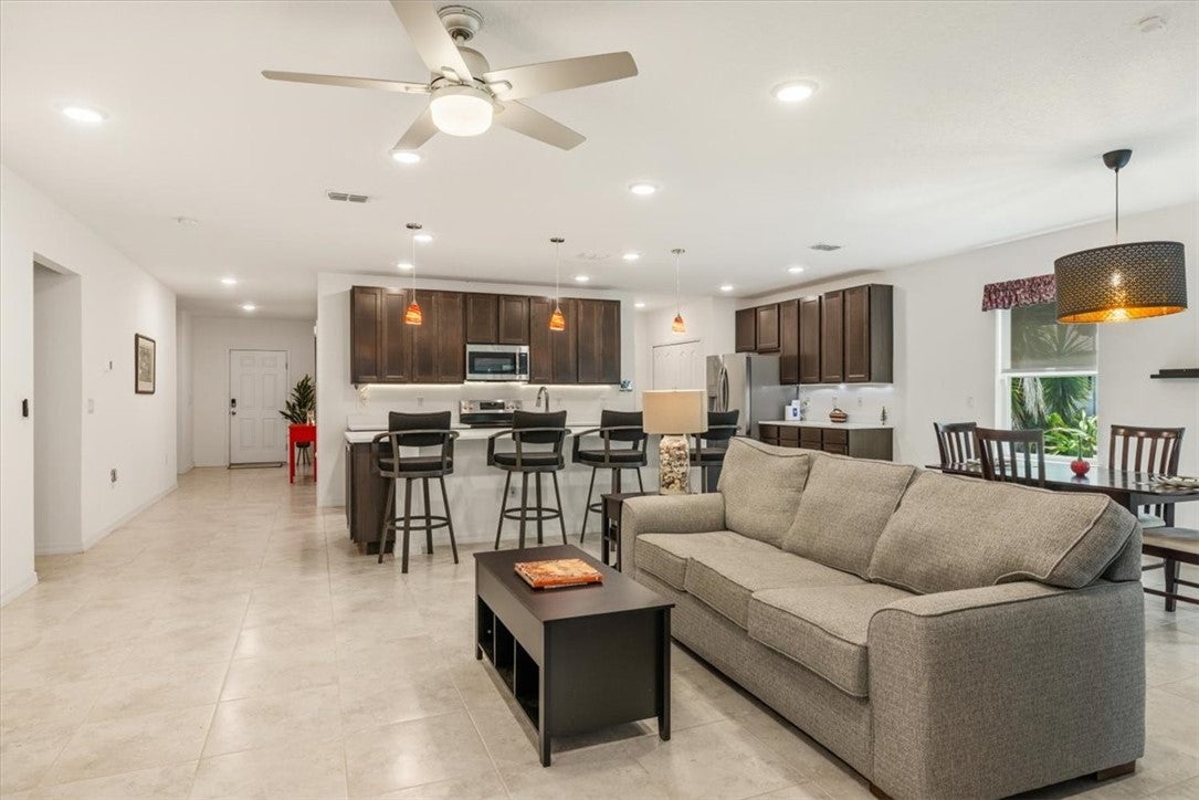 365 Breakwater Terrace