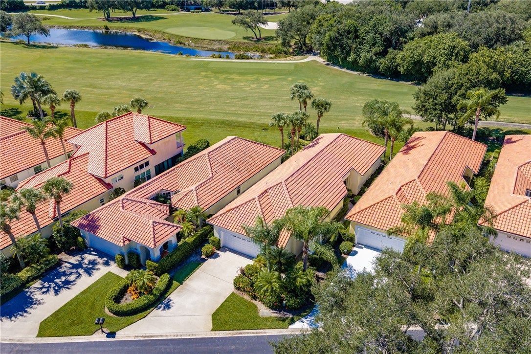 1675 Victoria Circle