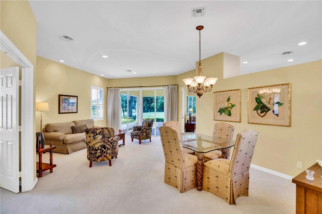 1675 Victoria Circle