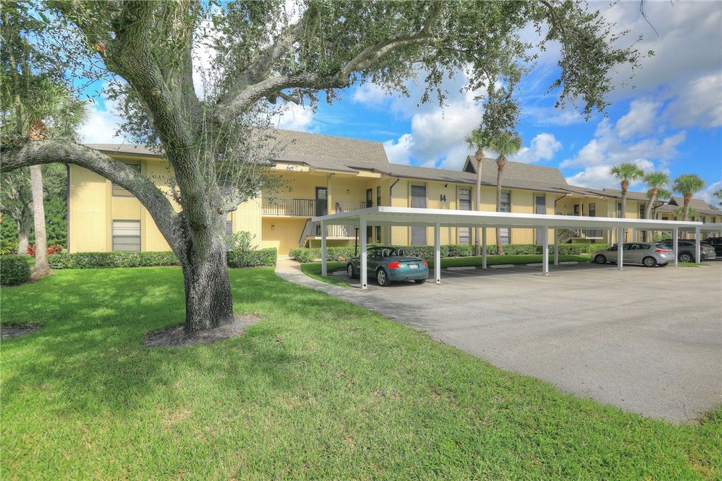Photo of 14 Plantation Drive #103, Vero Beach, FL 32966 (MLS # 291181)