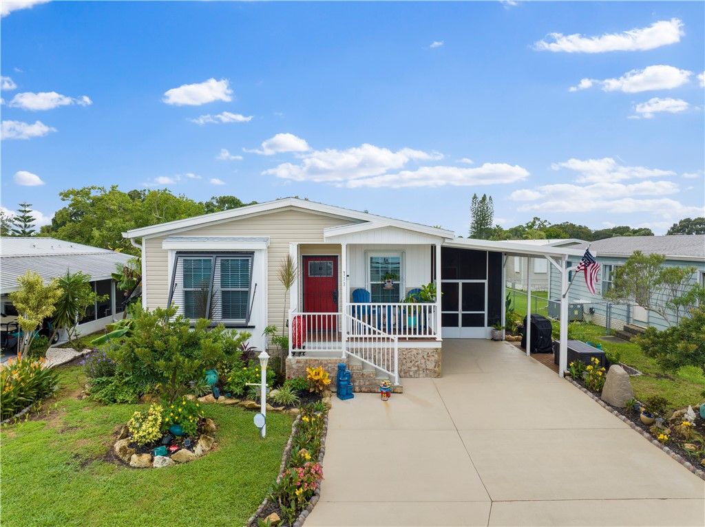 Photo of 733 Hyacinth Circle, Sebastian, FL 32976 (MLS # 291089)