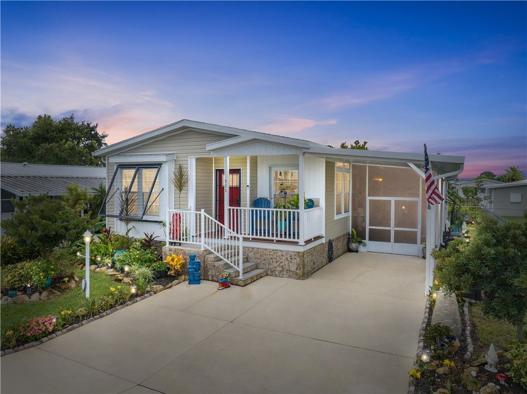 Photo of 733 Hyacinth Circle, Sebastian, FL 32976 (MLS # 291089)