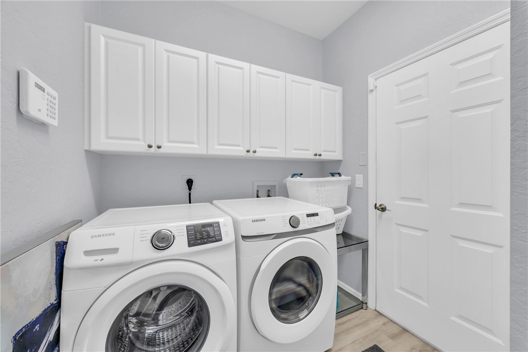 Vero Beach, Florida 32966, United States, 3 Bedrooms Bedrooms, ,2 BathroomsBathrooms,Residential,Active,233619