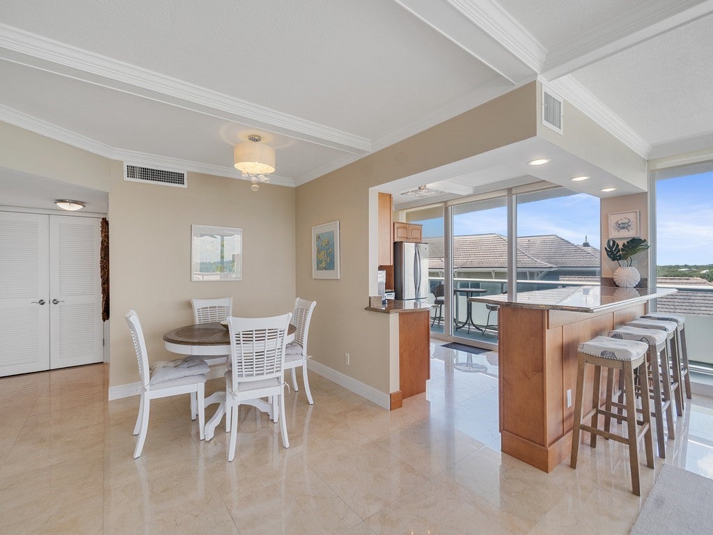 3554 Ocean Drive 501S