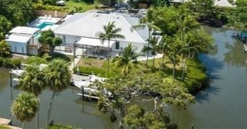 649 E Causeway Boulevard Vero Beach FL 32963