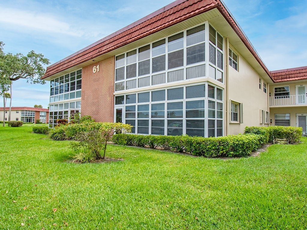 61 Woodland Drive 102