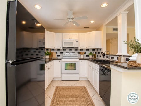 61 Woodland Drive 102, Vero Beach, FL 32962