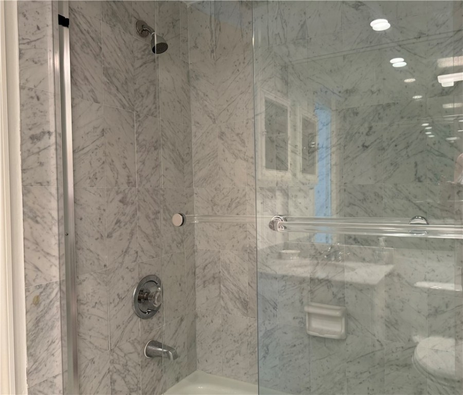 Vero Beach, Florida 32963, United States, 2 Bedrooms Bedrooms, ,2 BathroomsBathrooms,Residential,Active,40523