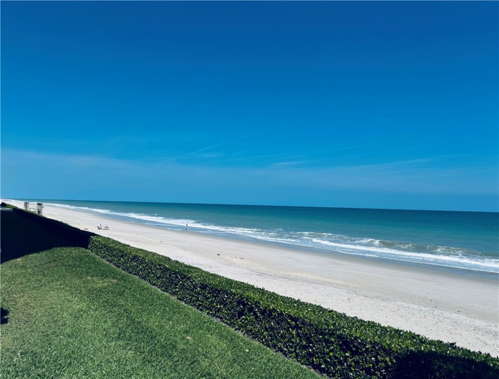 Vero Beach, Florida 32963, United States, 2 Bedrooms Bedrooms, ,2 BathroomsBathrooms,Residential,Active,40523