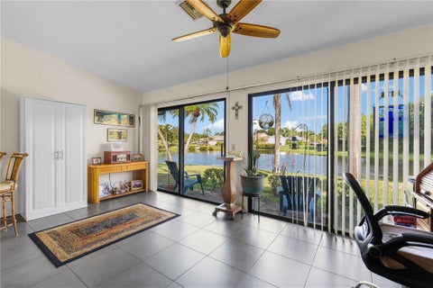 634 Centre Court Sw 102, Vero Beach, FL 32962