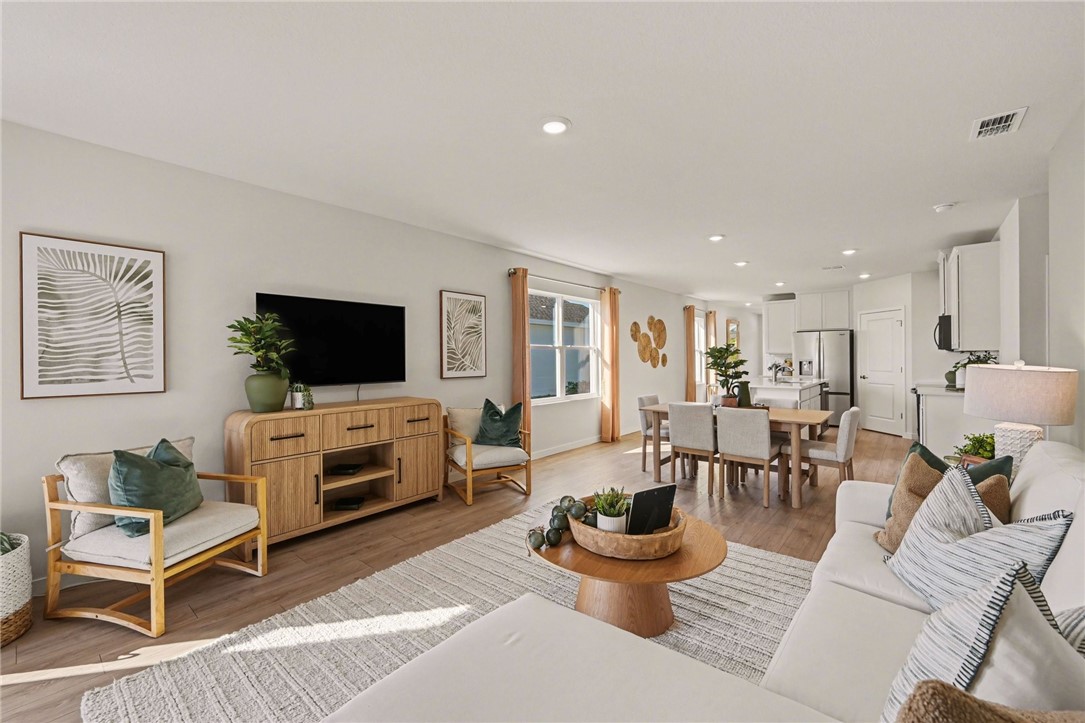 9617 Venetian Square