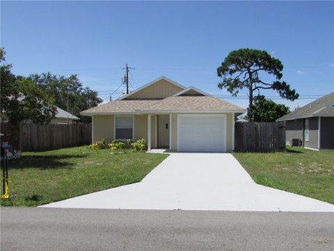 Photo of 354 15th Lane SW, Vero Beach, FL 32962 (MLS # 291832)