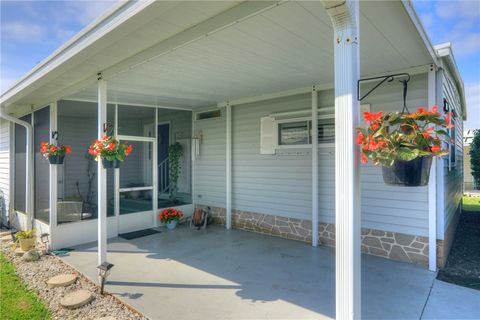 A home in Barefoot Bay
