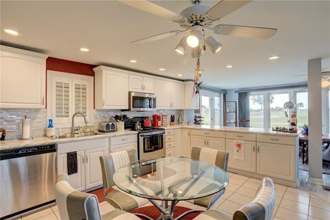 A home in Barefoot Bay