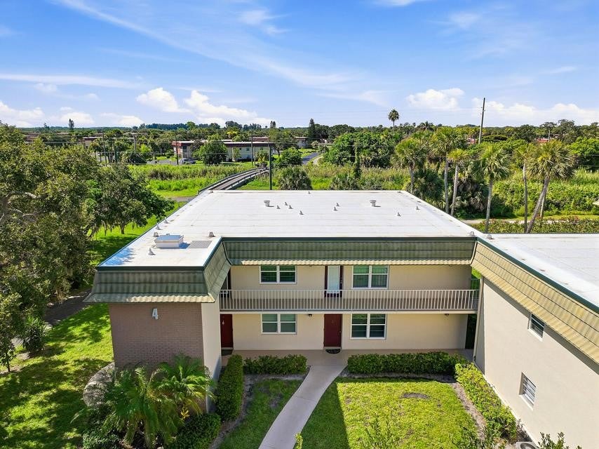 4 Vista Gardens Trail 207, Vero Beach