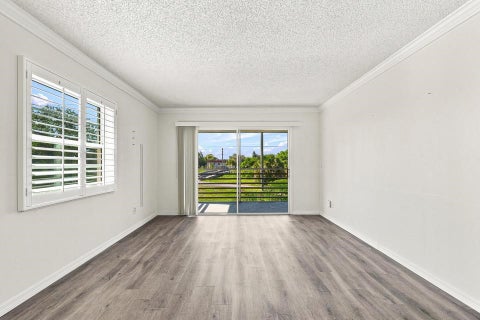 4 Vista Gardens Trail 207, Vero Beach, FL 32962