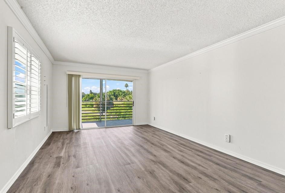 4 Vista Gardens Trail 207